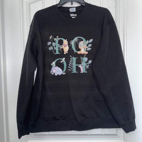 Disney Pooh Large Sweatshirt Black Featuring Pooh, Tigger, Eeyore, Piglet - Picture 1 of 6